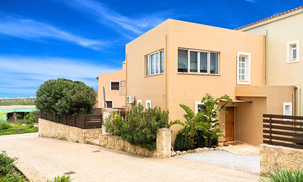 Apple Villas Mouríon エクステリア 写真