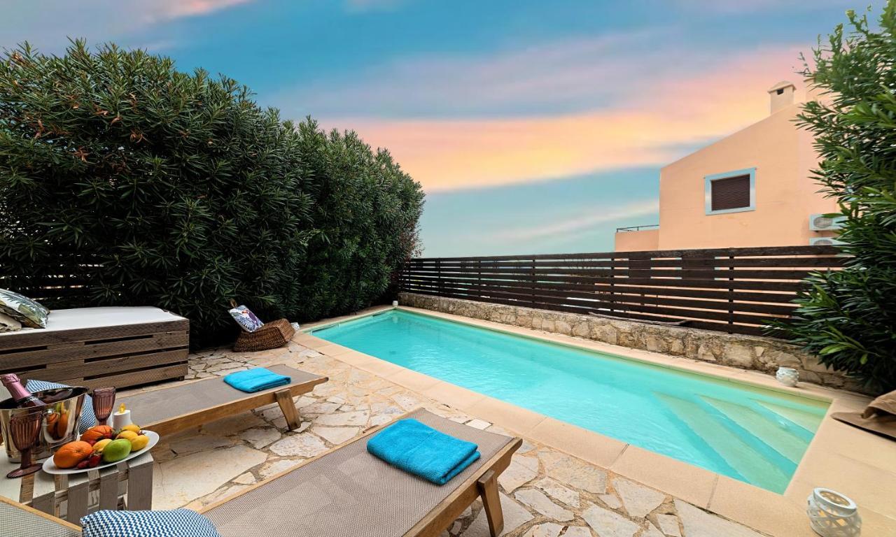Apple Villas Mouríon エクステリア 写真